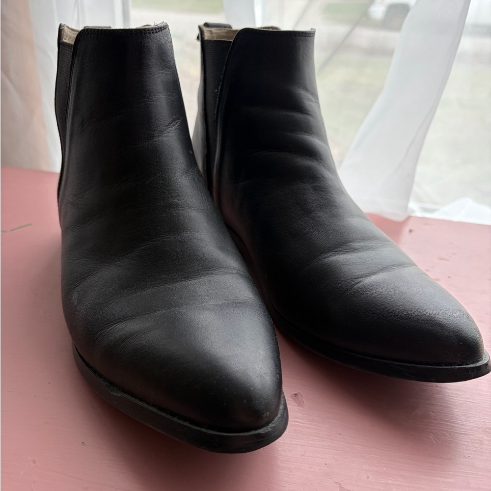 Nisolo Women’s Chelsea Boots